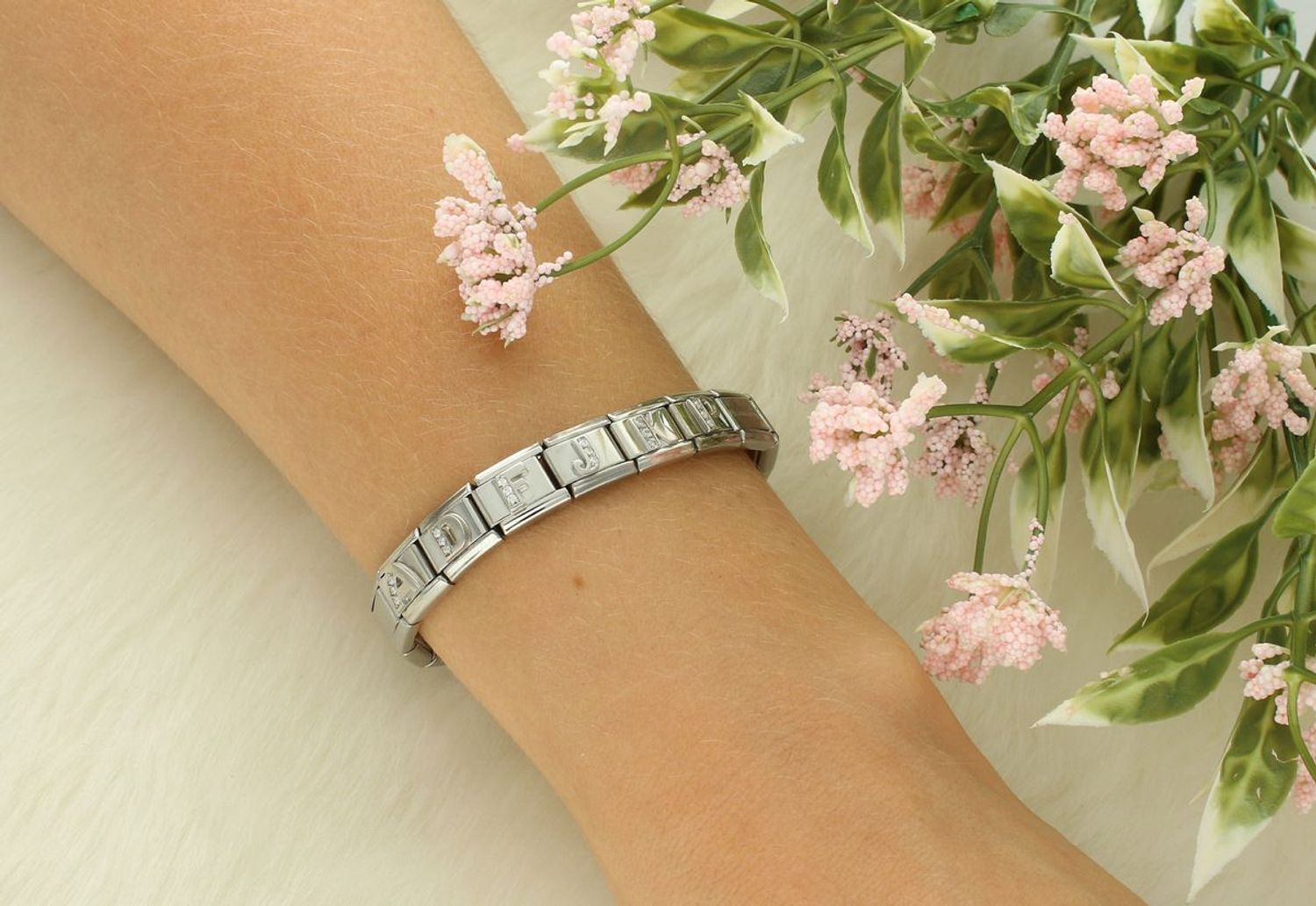 Charms Nomination Classic – Litera F z cyrkoniami srebro 330301 06.jpg